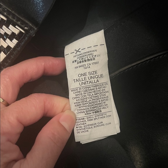 #0961+ Ashbury Woven Strip Black & White Chevron Tote Bag - Picture 8 of 13